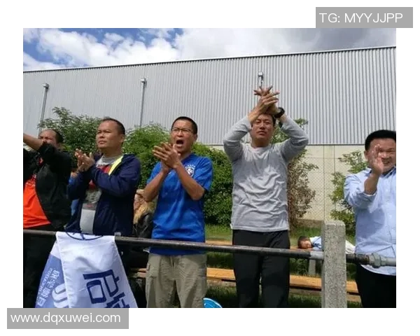 杭州足球队团队协作引发热议球迷对战术配合和球员表现展开激烈讨论